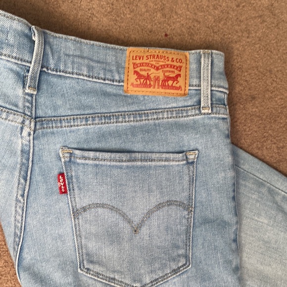 Levi’s Skinny Jeans - Picture 3 of 3